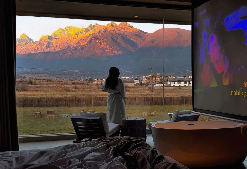 漫栖湾雪山野奢民宿外景图