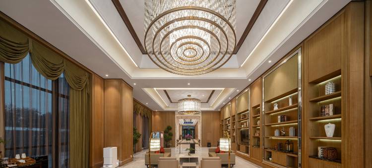 名人名家国际酒店(郑州东站店)图片