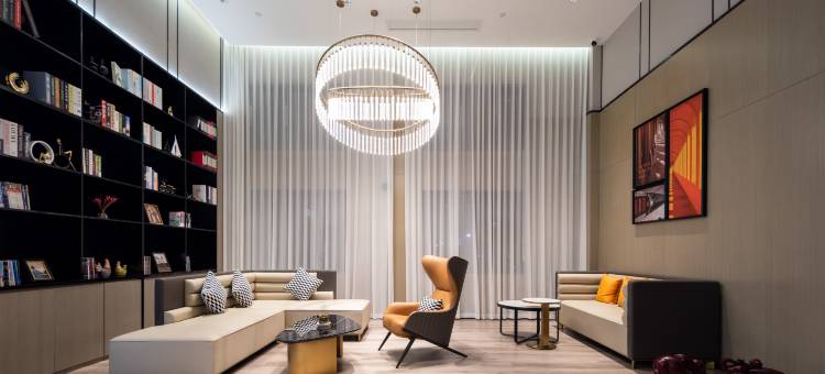 柏曼酒店(武汉永旺梦乐城江夏客厅地铁站店)图片