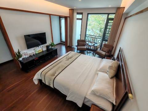 福祥居·极简伴江景观民宿(边城茶峒景区店)图片