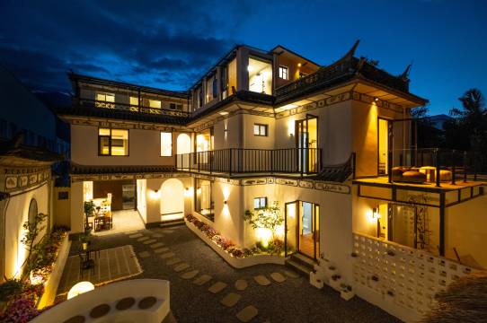 半村烟•HolidayVilla民宿(大理古城店)