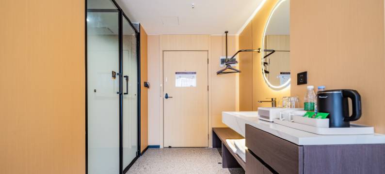 朗悦江畔酒店(广元高铁站图腾广场店)图片