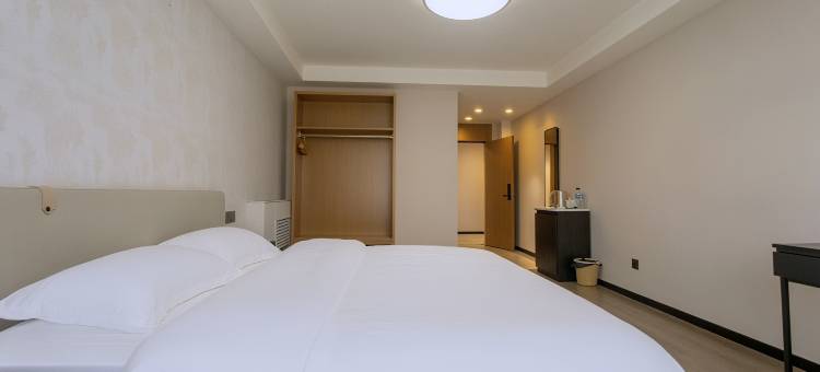 乾营大酒店(承德鹰手营子政府店)图片