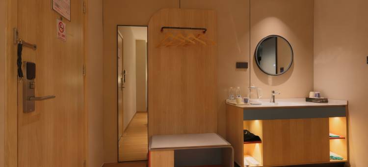 如家派柏·云酒店(咸阳站清渭楼广场店)图片