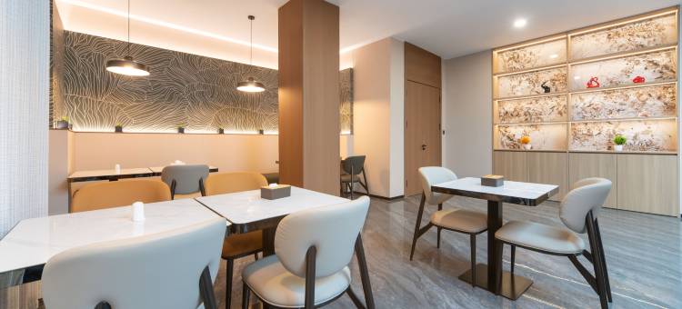 格美酒店(邹城火车站货场路店)图片