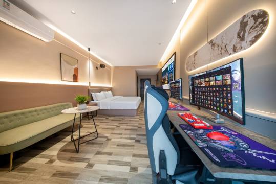 博菲电竞酒店(信阳火车站店)