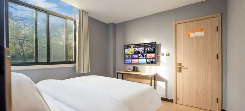 布丁严选酒店(西安钟楼地铁站回民街店)图片