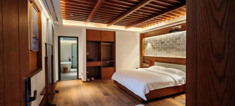 竹林卧虎里酒店图片