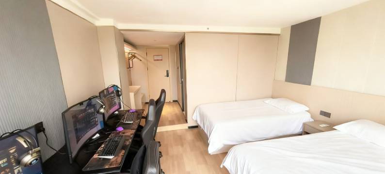 悠游电竞酒店(昆山花桥地铁站店)图片