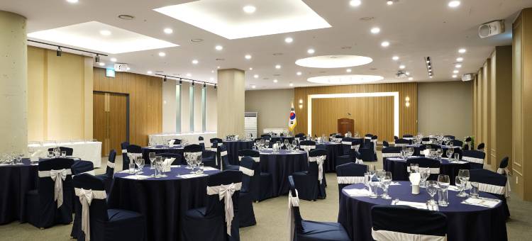弗尔女王酒店(Queen Vell Hotel & Wedding)图片
