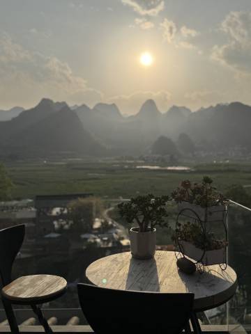 有山阁・Vista Retreat 河畔望峰观景美宿(万峰林景区八卦田店)图片