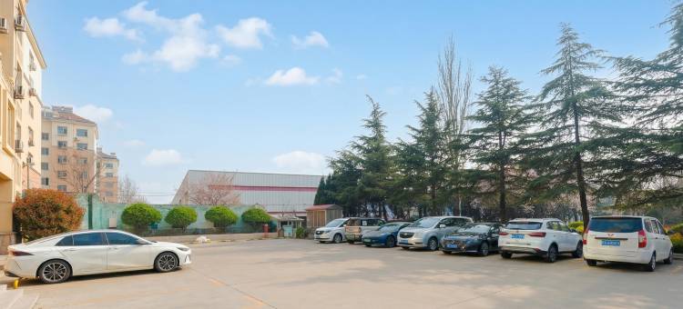 富润商务酒店(青岛崇明岛西路店)图片