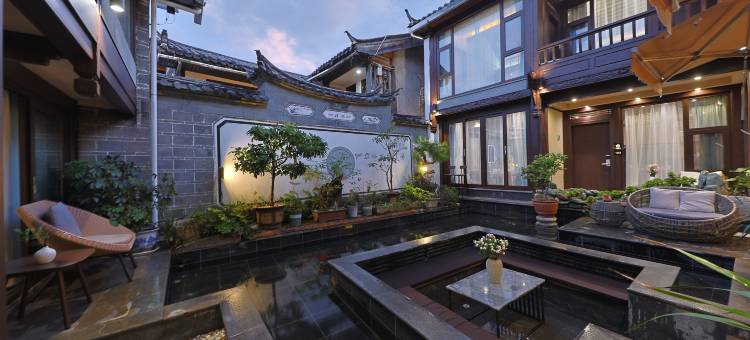 山隅俏·琼楼夜月客栈(丽江古城大水车店)图片