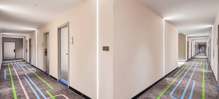 网鱼电竞酒店(南京江宁东山地铁站店)图片