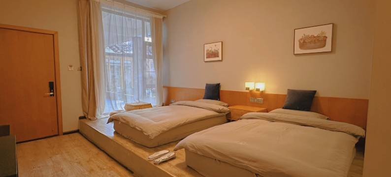 大理小山清奢海景庭院图片