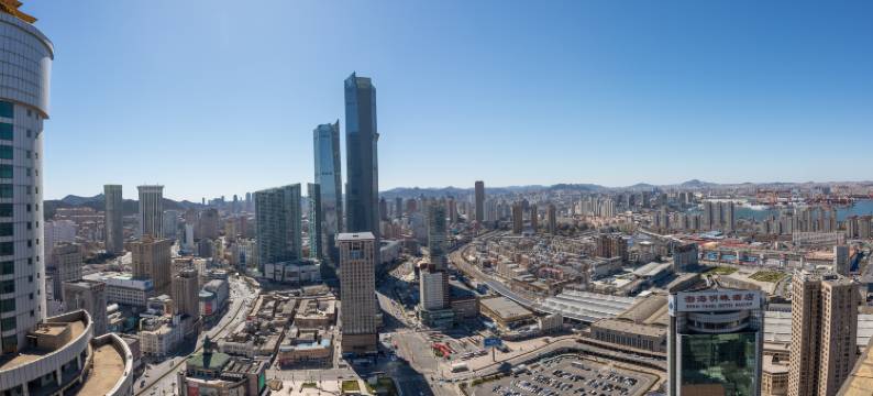 鸿霖大酒店(大连火车站友好广场店)图片