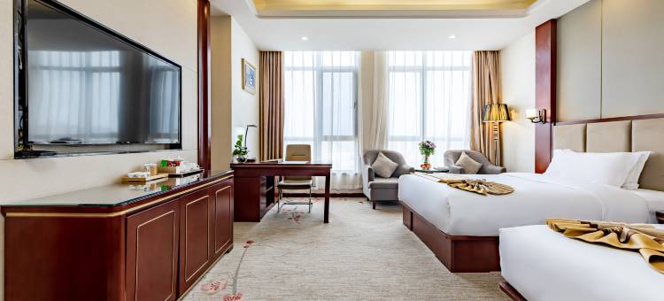 陆良隆盛大酒店图片