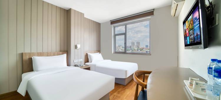 布丁严选酒店(金华世贸城市广场双溪西路地铁站店)图片