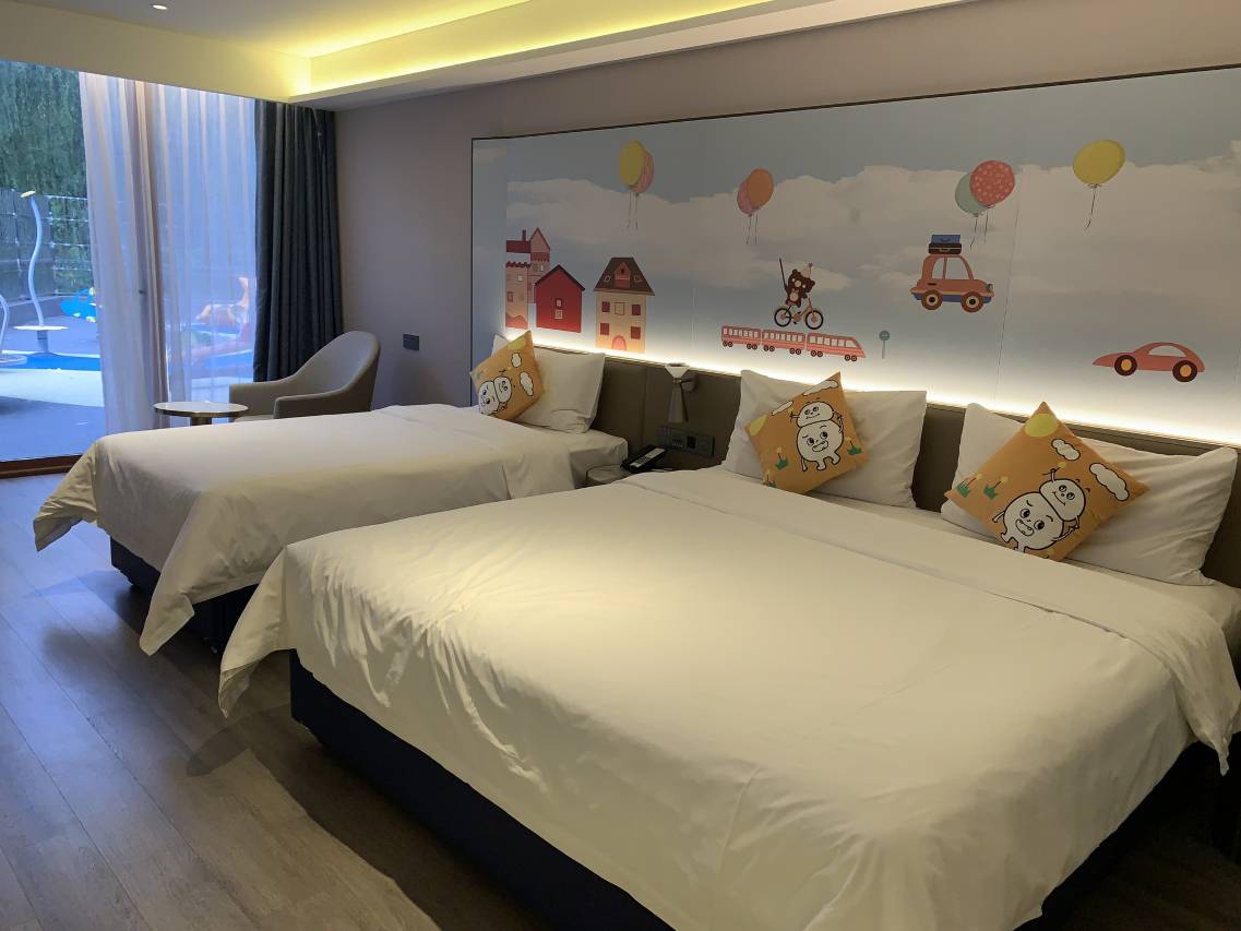 凯里亚德酒店(成都华侨城欢乐谷地铁站店)图片