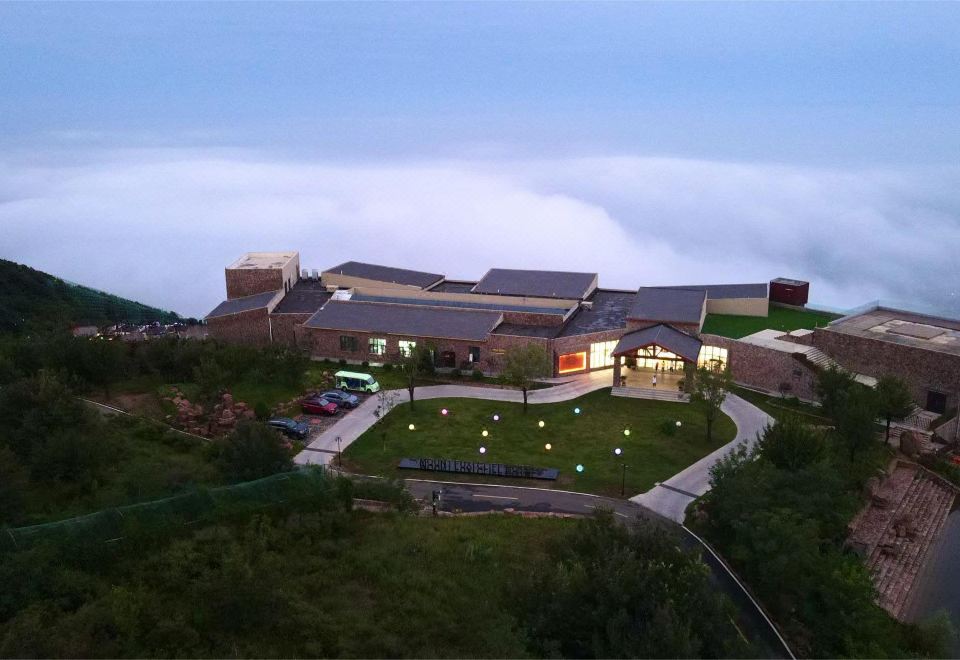Mount Fuxi  Cliff HotelOver view
