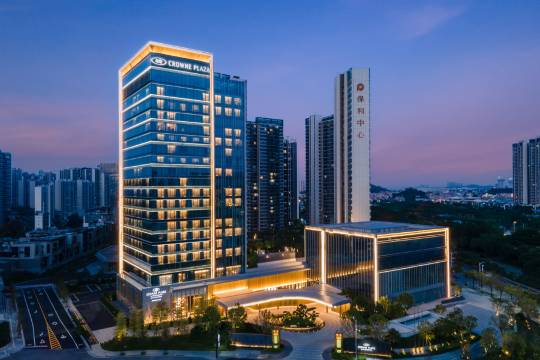 江門保利皇冠假日酒店（園山湖店）