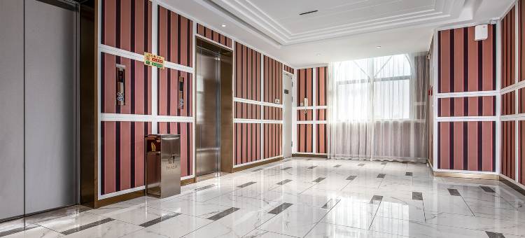 白玉兰酒店(东兴国门口岸店)图片