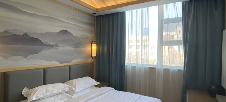 艺龙瑞云酒店(泰山火车站天外村店)图片