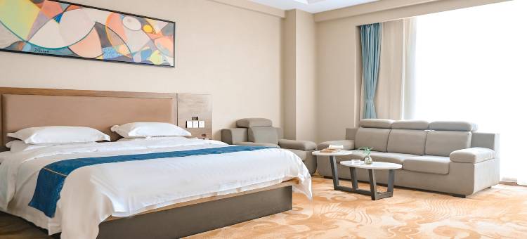 艺龙瑞云酒店(大理祥云祥城钟鼓楼店)图片