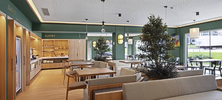 民宿酒店圣地亚哥米拉多伊罗(B&B HOTEL Santiago Milladoiro)图片