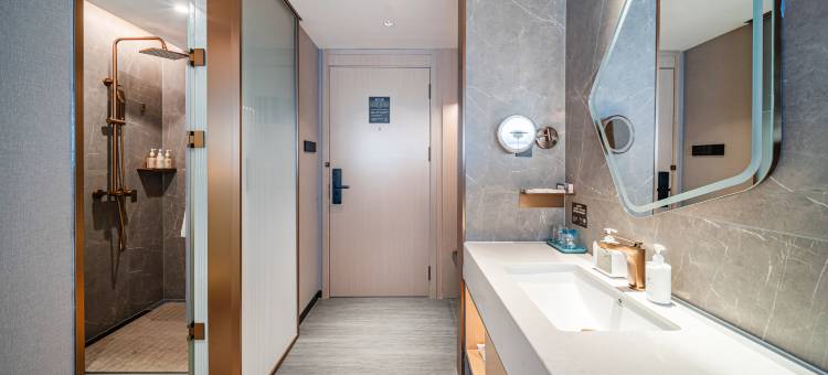 潮漫酒店(珠海湾仔口岸横琴国际会展中心店)图片