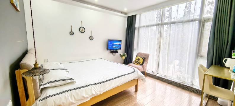 花里旅行客栈(桂林象鼻山公园火车站店)图片