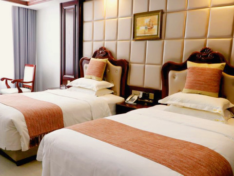 城口沁馨园大酒店