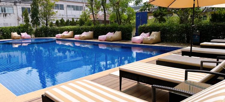 米洛夫素万那普机场酒店(Miloft Suvarnabhumi Airport Hotel)图片