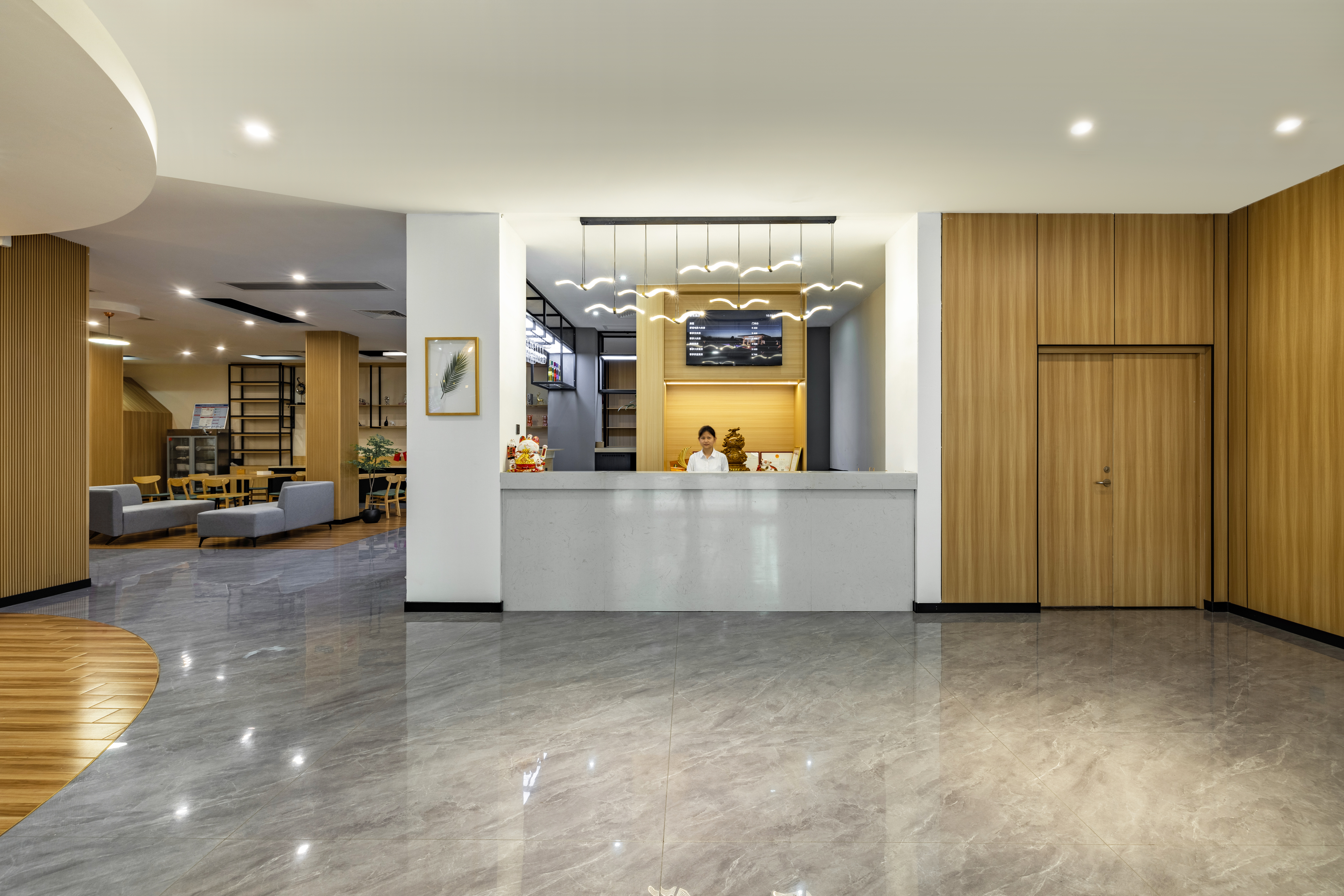 Midona HotelOver view