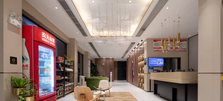 白玉兰酒店(黄石大冶北站雨润广场店)图片