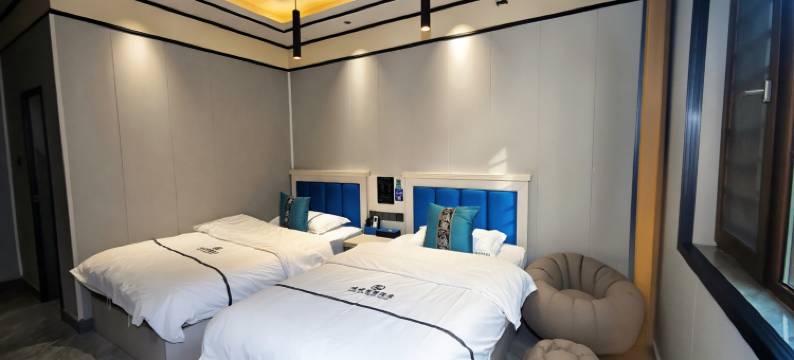 凌云酒店(南伞镇河畔公园店)图片