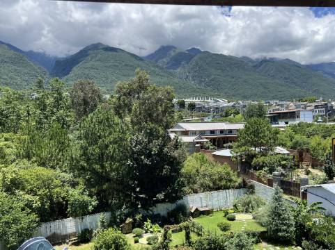 大理畔山沐月轻奢微醺民宿(苍洱大道店)