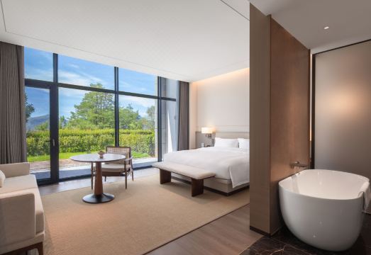 LANDISON RETREAT JUNMAN XIANJV Hotel Overview