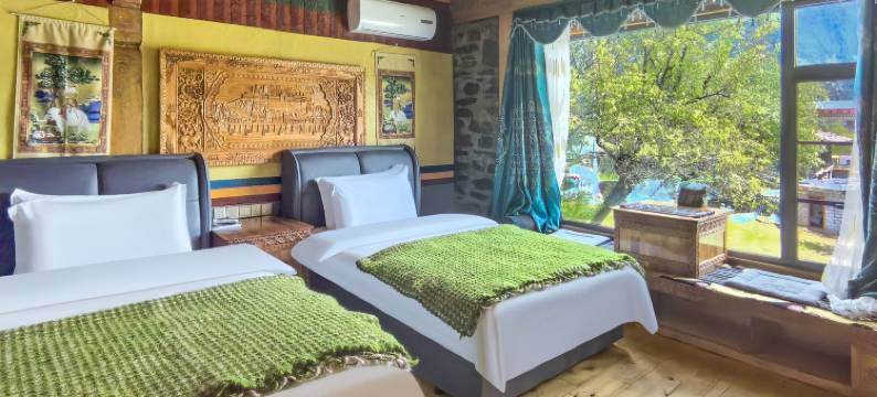 工布江达德乐康桑驿站图片