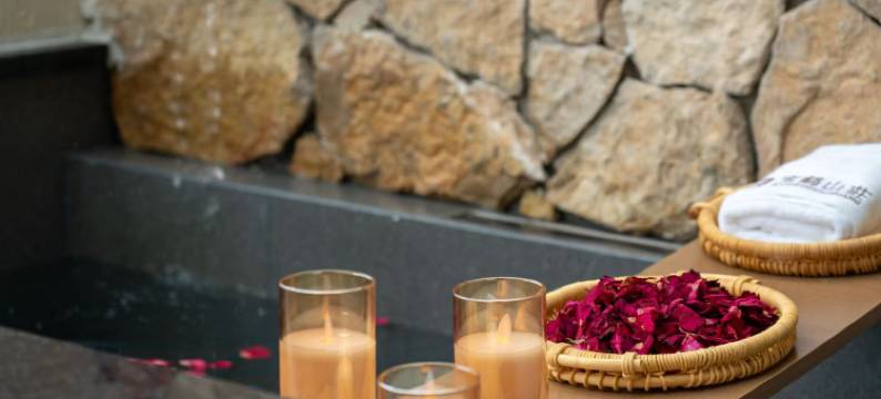 宝鹤山庄BAOHE · 湖景私汤度假酒店图片