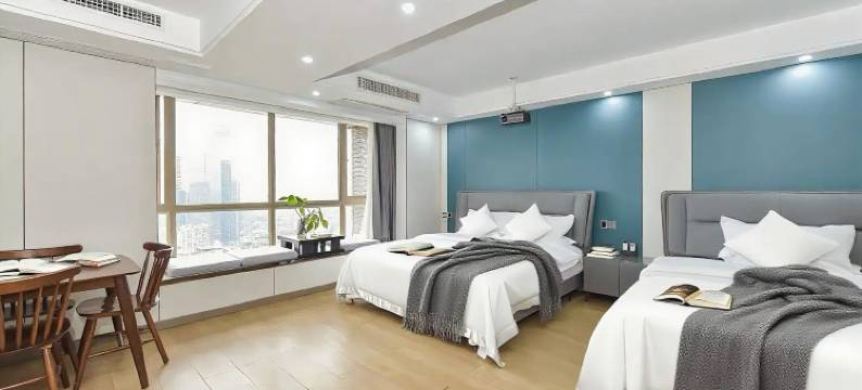 Shimmer·凯宾皇冠高空影音酒店(贵阳花果园购物中心店)图片