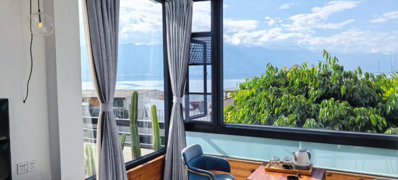 大理拾鲤云邸海景别墅(洱海店)图片