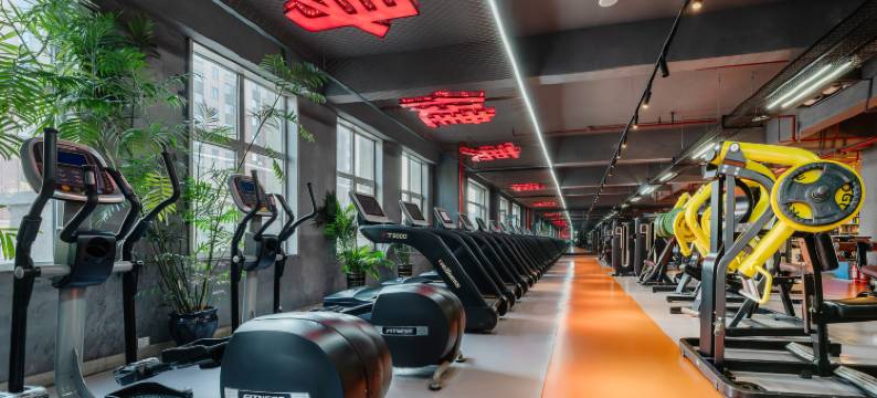 夏威夷大酒店(扶余站店)图片