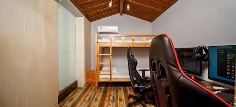 星期天电竞民宿(武汉光谷广场步行街店)图片