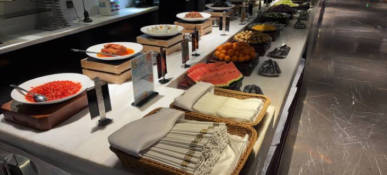 上饶红石王朝国际大酒店(新城吾悦广场店)图片