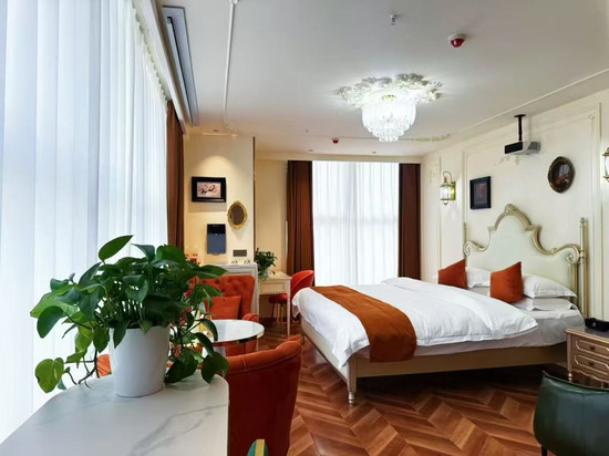 西宁万迪酒店(新千国际广场高铁站店)