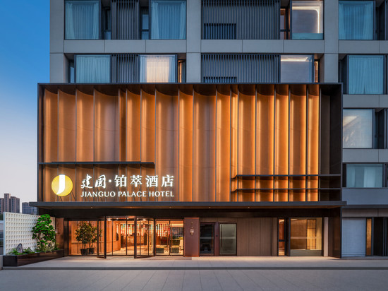 上海宝山呼兰路地铁站建国铂萃酒店