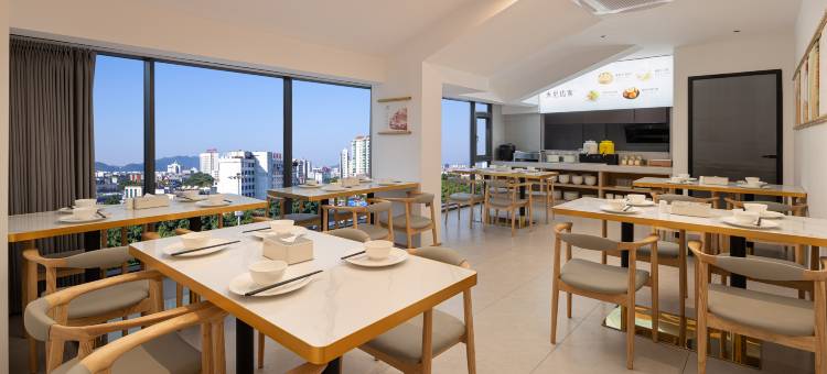 米尼优家酒店(南山大道南康区妇幼保健院店)图片