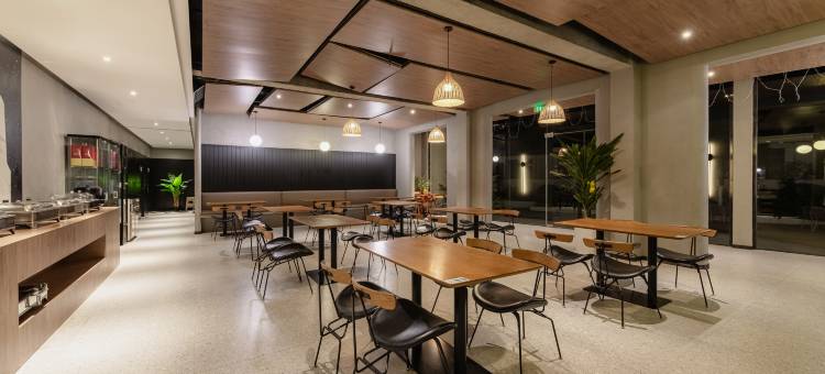 米垛漫境设计师民宿(牛背梁国家森林公园店)图片