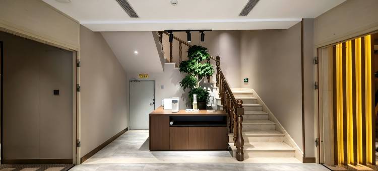 如家UP华驿精选酒店(白城市第十中学店)图片